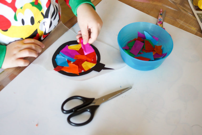 Beautiful stained glass window craft for Christmas - Kidslife